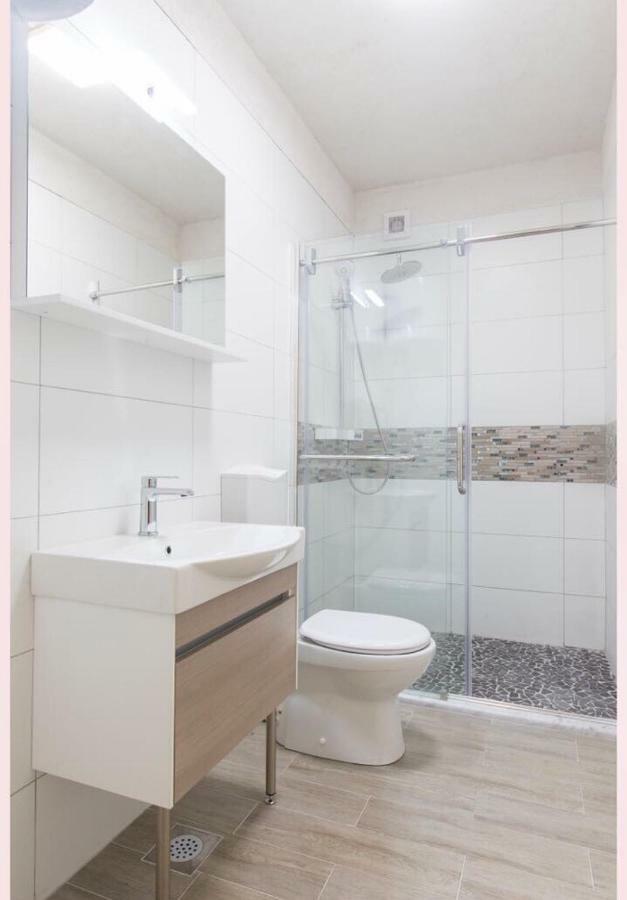 Alena Luxury Apartment With Jacuzzi 斯普利特 外观 照片