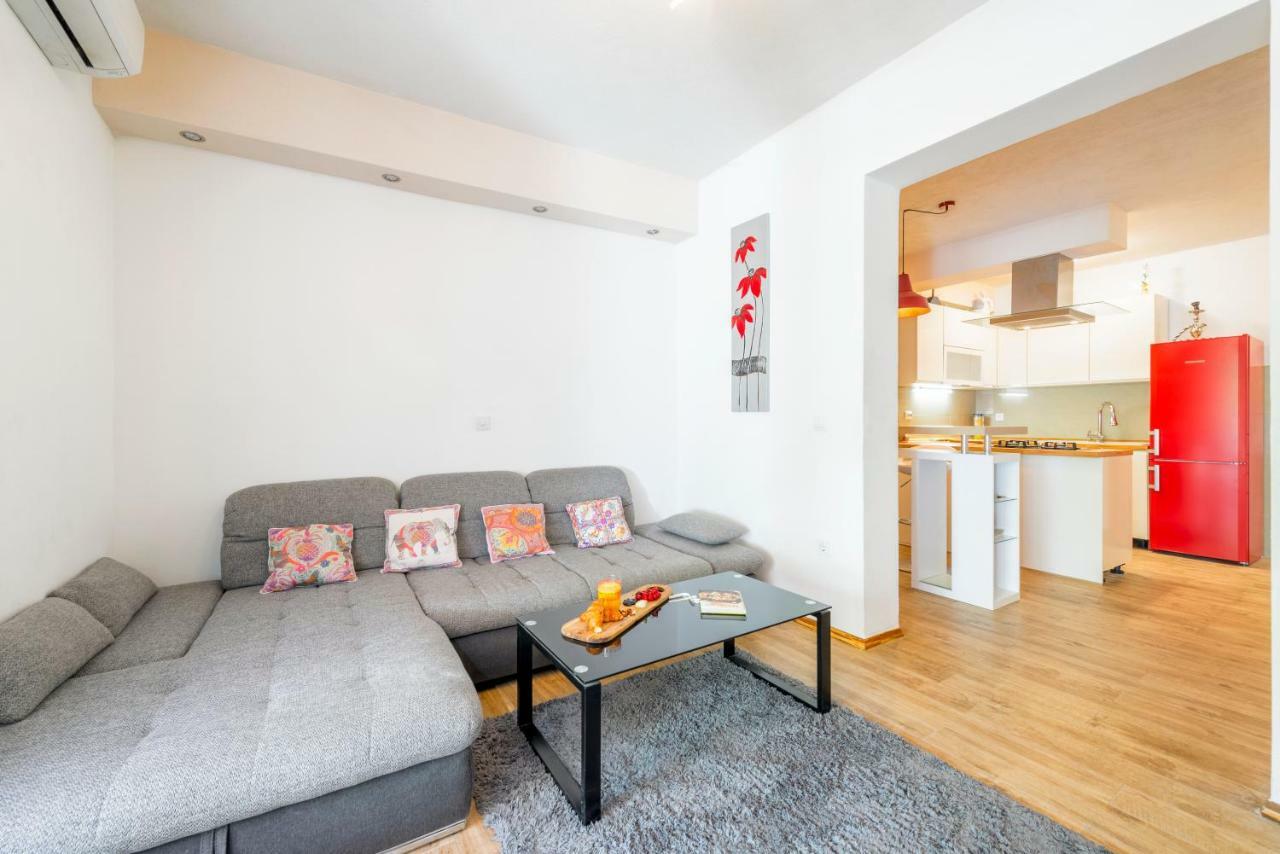 Alena Luxury Apartment With Jacuzzi 斯普利特 外观 照片