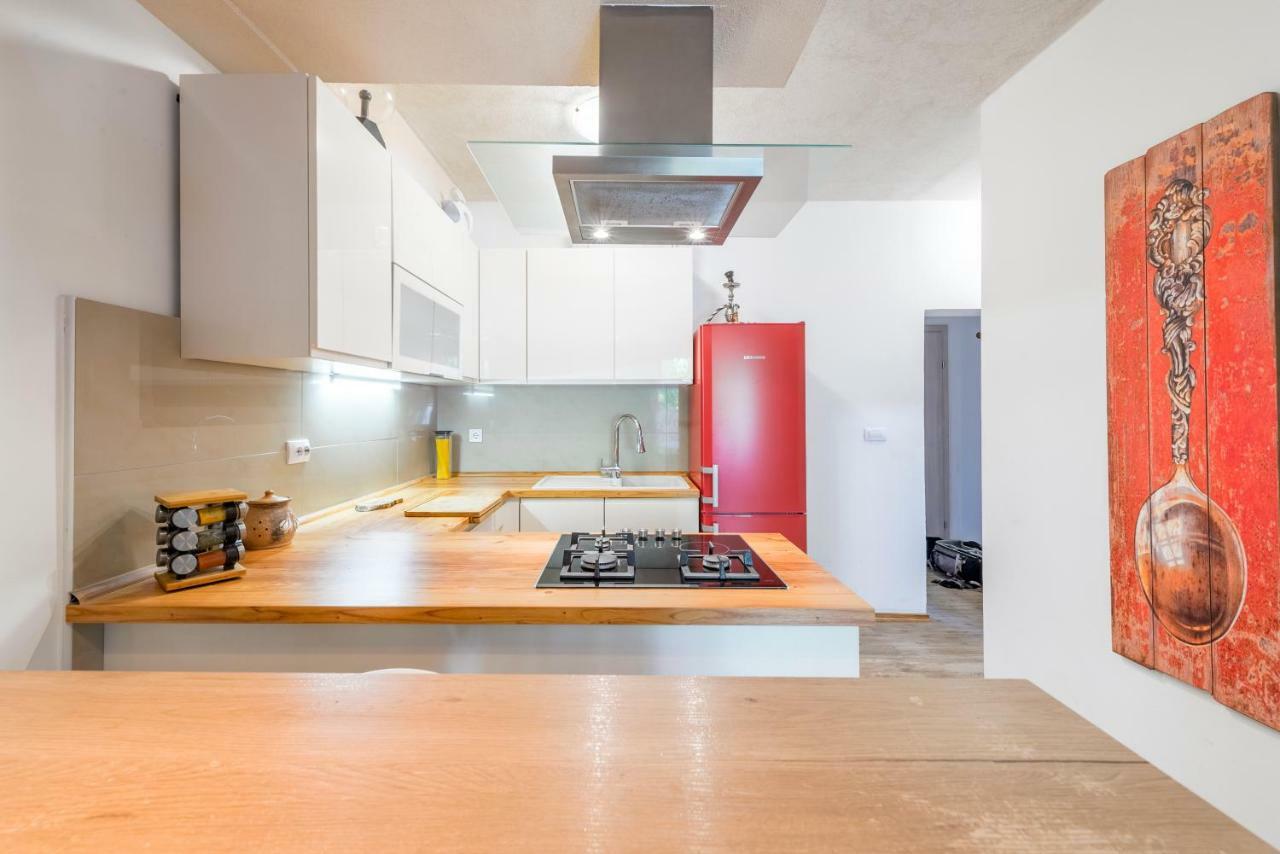 Alena Luxury Apartment With Jacuzzi 斯普利特 外观 照片